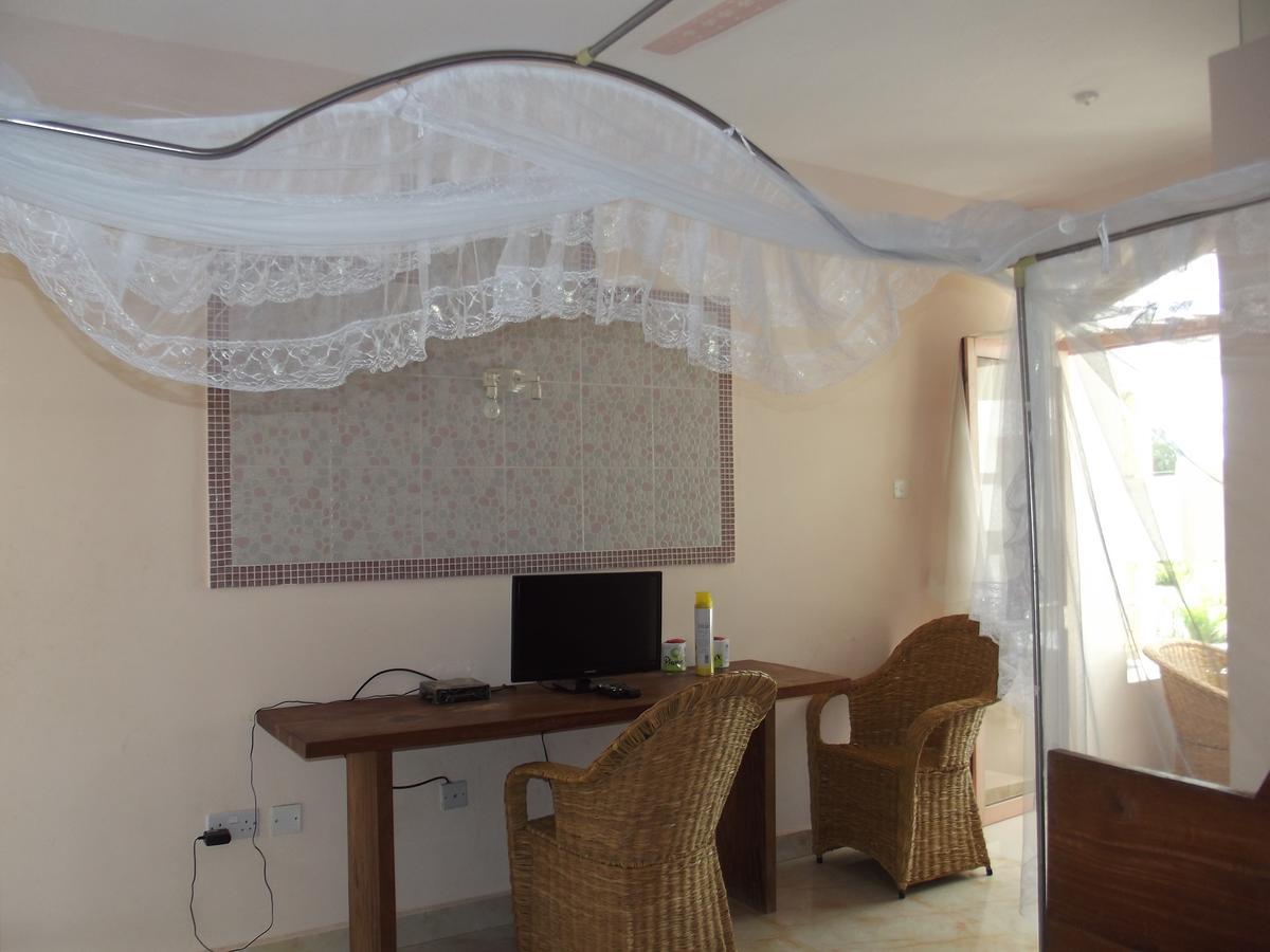 Peacock Park Hotel Ukunda Εξωτερικό φωτογραφία
