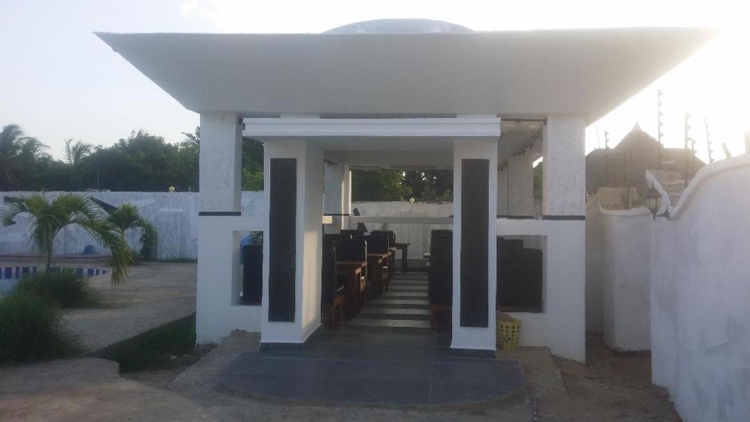 Peacock Park Hotel Ukunda Εξωτερικό φωτογραφία